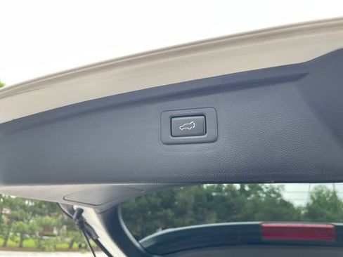 Used 2016 Subaru Outback 2.5i Limited AWD/4WD image 28