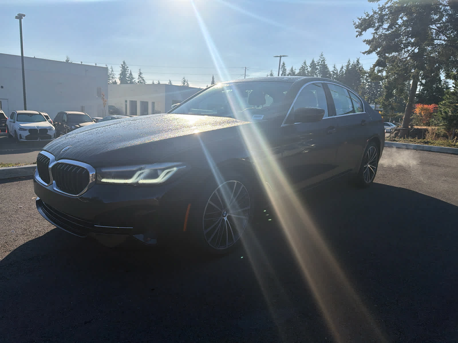 Used 2023 BMW 540i xDrive w/ Premium Package AWD/4WD image 2