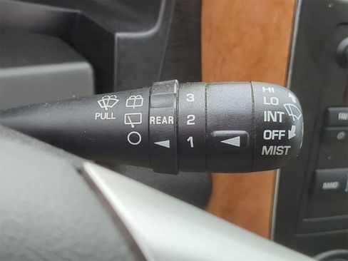 Used 2007 Saturn Vue 2WD V6 w/ Leather Appointments Pkg image 25