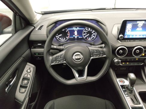 Used 2024 Nissan Sentra SV FWD image 22