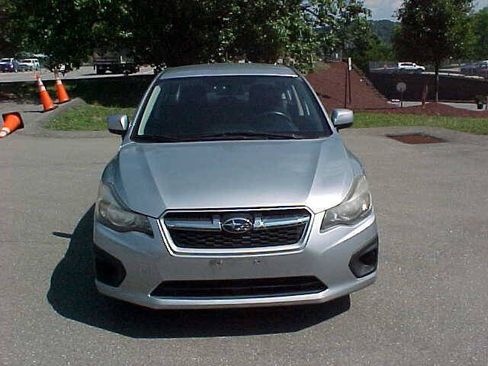 Used 2014 Subaru Impreza 2.0i Premium w/ All-Weather Package w/CVT AWD/4WD image 2
