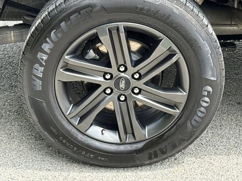 Used 2022 Ford F150 XLT w/ Equipment Group 302A High RWD image 10