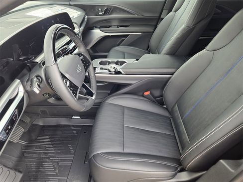 New 2025 Cadillac Lyriq Luxury image 14