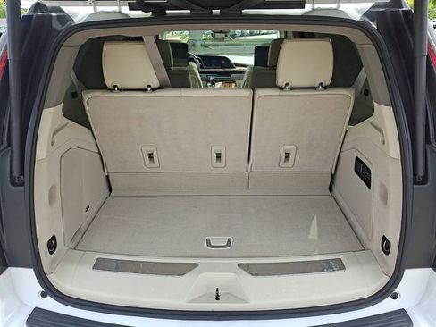 Used 2022 Cadillac Escalade Premium Luxury Platinum image 34