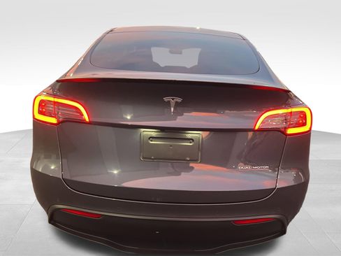 Used 2022 Tesla Model Y Performance image 6