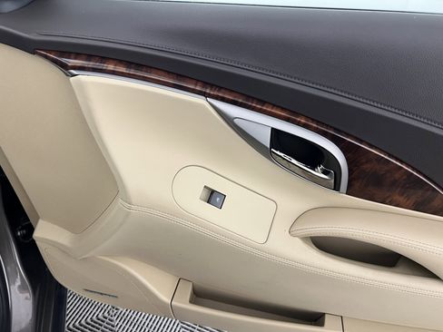 Used 2010 Buick LaCrosse CXS image 25