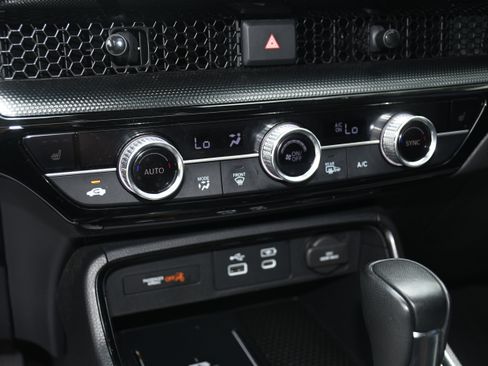 Used 2024 Honda CR-V EX-L image 16
