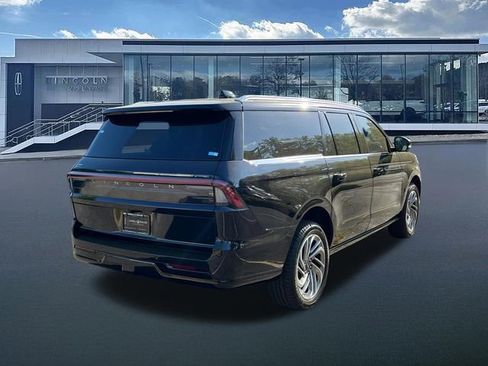 New 2026 Lincoln Navigator L Reserve image 8