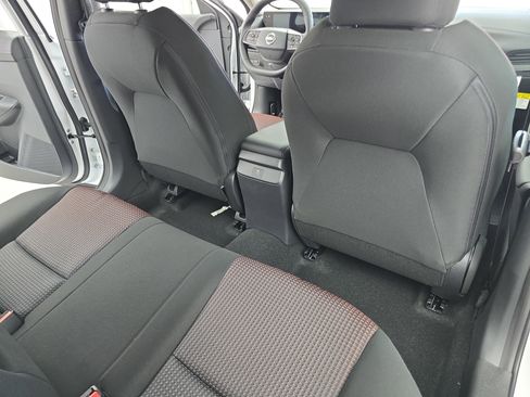 New 2026 Nissan Sentra SR FWD image 11