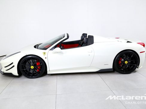 Used 2014 Ferrari 458 Spider RWD image 6