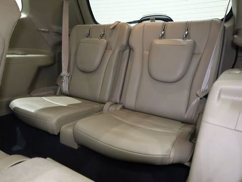 Used 2011 Toyota Highlander SE image 31