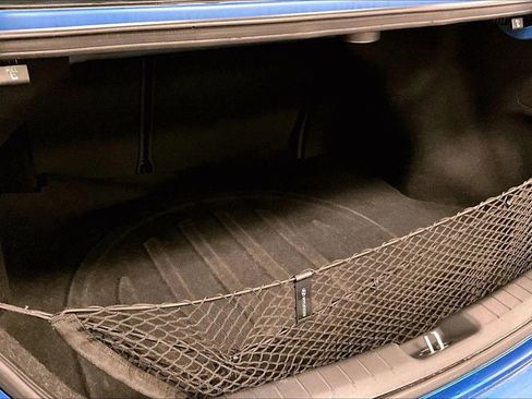 Used 2017 Hyundai Elantra Limited w/ Limited Tech Package 04 image 33