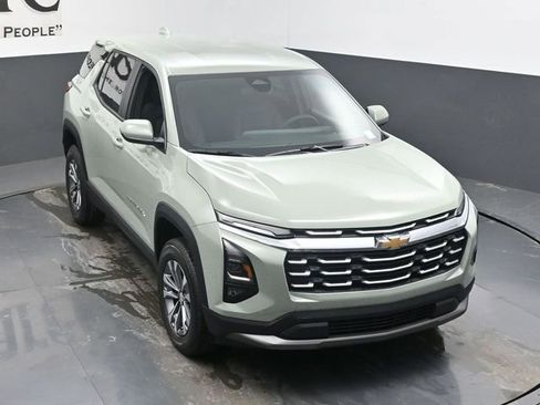 New 2026 Chevrolet Equinox LT w/ Convenience Package II FWD image 25