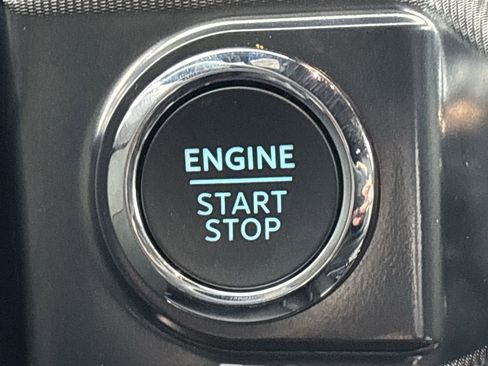 New 2025 Ford F150 Lariat w/ Equipment Group 502A High image 35