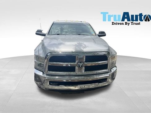 Used 2014 RAM 2500 Tradesman w/ Chrome Appearance Group AWD/4WD image 4
