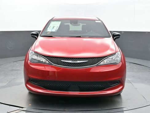 New 2025 Chrysler Voyager LX image 8