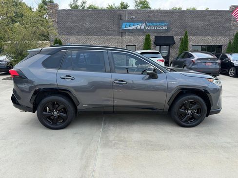 Used 2019 Toyota RAV4 XSE w/ XSE Weather Package AWD/4WD image 4