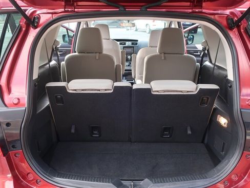 Used 2012 MAZDA MAZDA5 Touring w/ Moonroof & Audio Pkg image 13