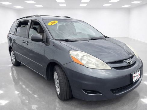 Used 2008 Toyota Sienna LE image 3
