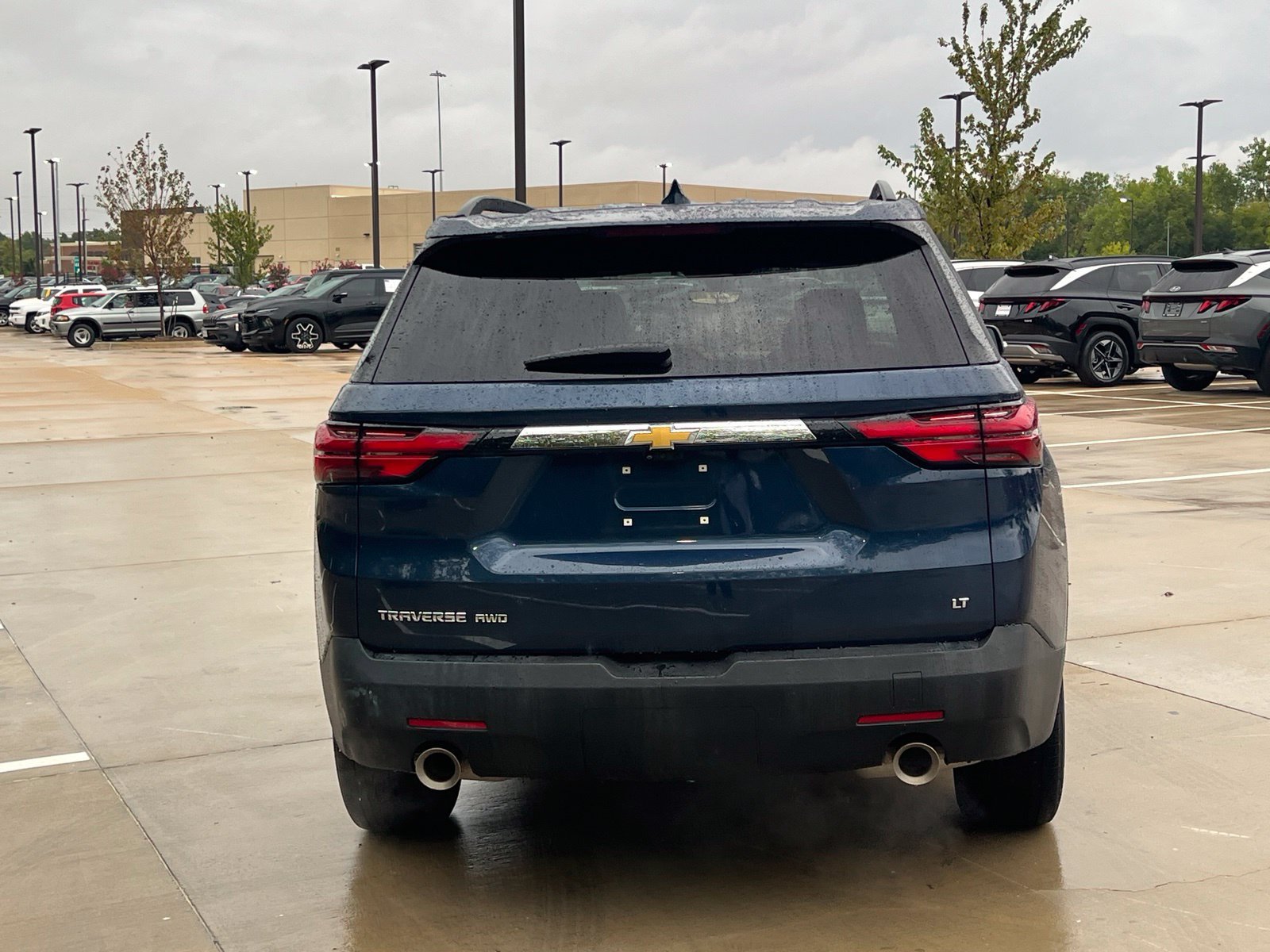 Used 2023 Chevrolet Traverse LT w/ LT Premium Package AWD/4WD image 10