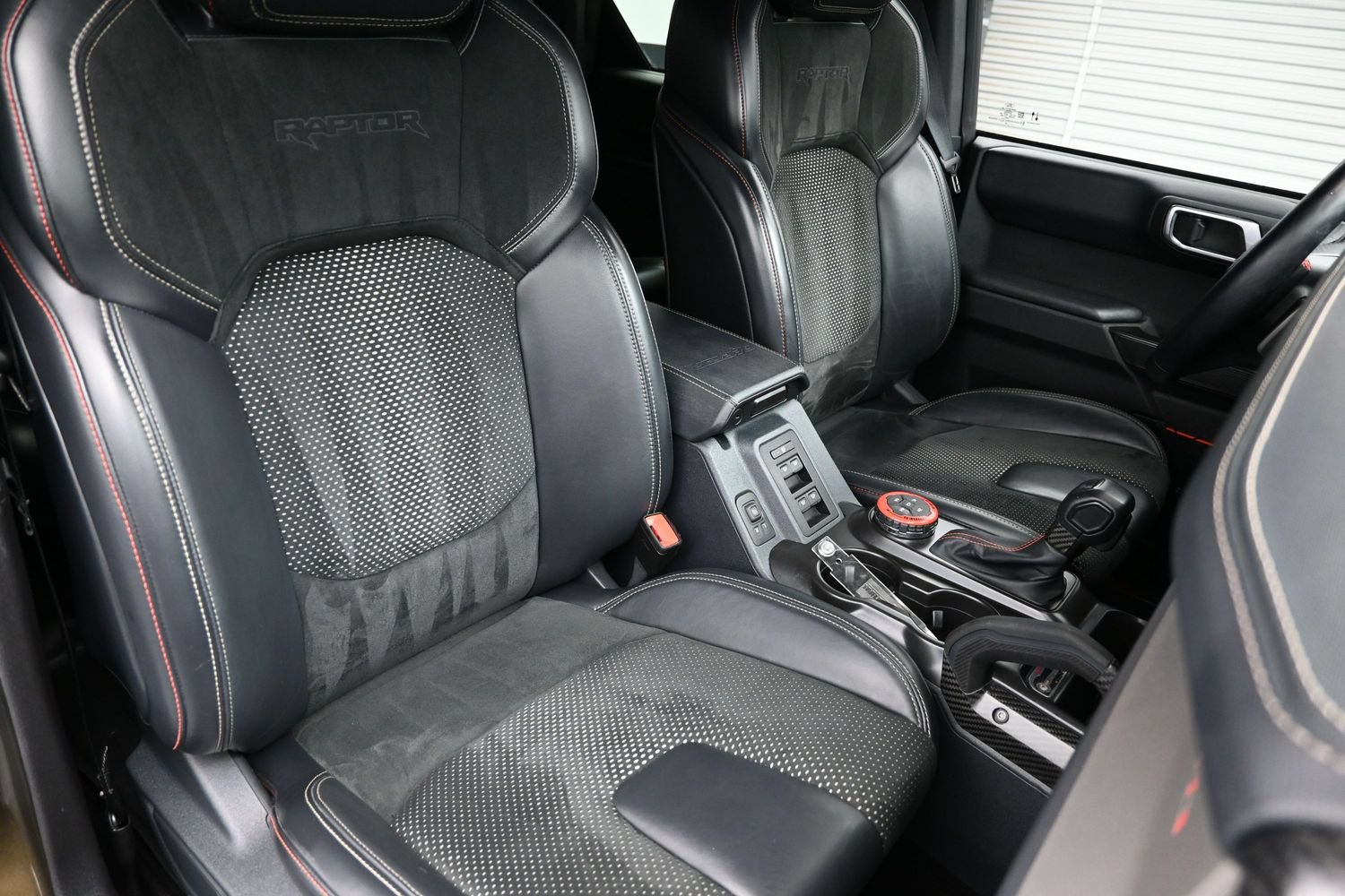 Used 2024 Ford Bronco Raptor w/ Interior Carbon Fiber Pack 6 AWD/4WD image 41