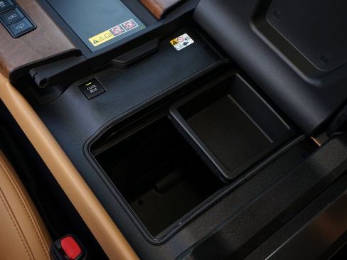 Used 2026 Lexus LX 600 4WD w/ Accessory Package (Z1) image 20