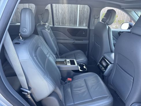 Used 2020 Lincoln Aviator Reserve w/ Equipment Group 201A image 12