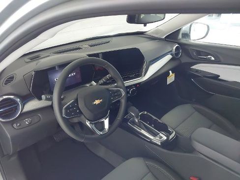 New 2026 Chevrolet Trax LT w/ Driver Confidence Package FWD image 2