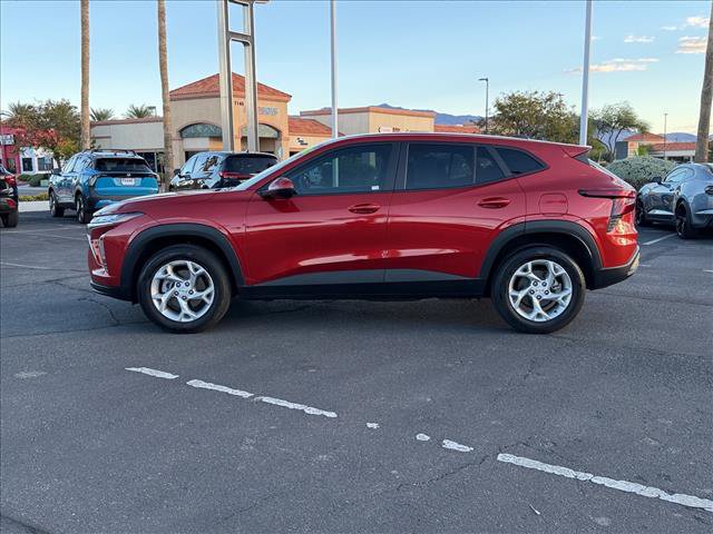 Certified 2024 Chevrolet Trax LS w/ LS Convenience Package FWD image 1