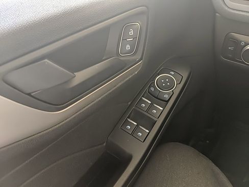 Used 2022 Ford Escape SE w/ Convenience Package image 26