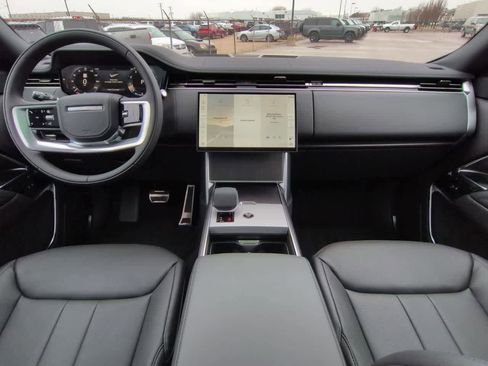 New 2026 Land Rover Range Rover Long Wheelbase SE AWD/4WD image 15