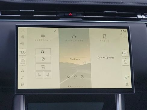 New 2025 Land Rover Range Rover SE image 21