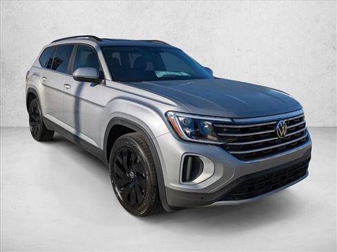 New 2026 Volkswagen Atlas SE image 7