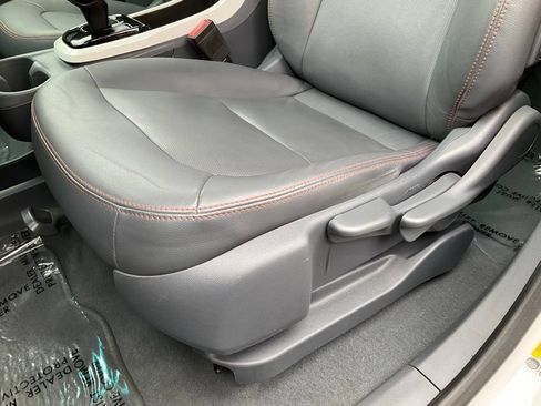 Used 2017 Chevrolet Bolt Premier FWD image 15