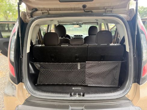 Used 2014 Kia Soul FWD image 10