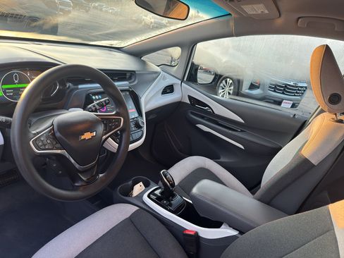 Used 2017 Chevrolet Bolt LT FWD image 25