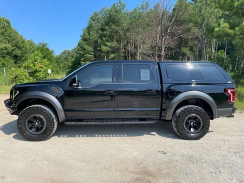 Used 2017 Ford F150 Raptor w/ Equipment Group 802A Luxury AWD/4WD image 7