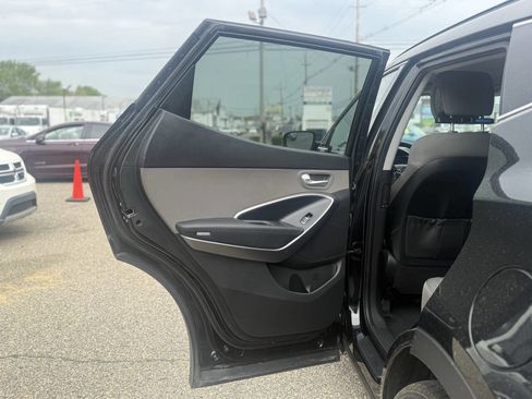 Used 2018 Hyundai Santa Fe Sport w/ 2.4L Value Package 02 FWD image 12
