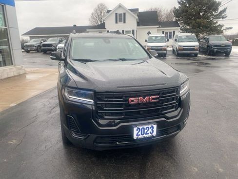 Used 2023 GMC Acadia SLE w/ Elevation Edition image 6