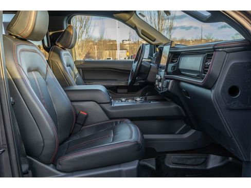 Used 2022 Ford Expedition Max Limited image 11