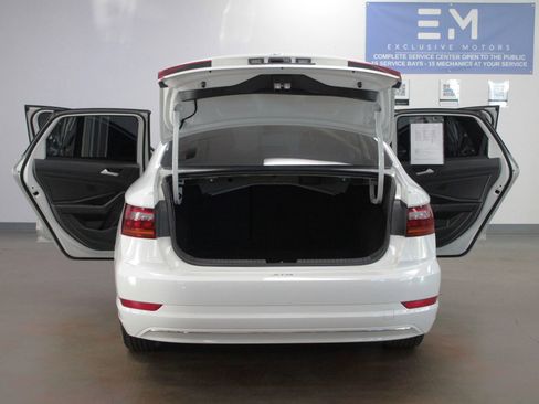 Used 2019 Volkswagen Jetta S w/ Driver Assistance Package image 9