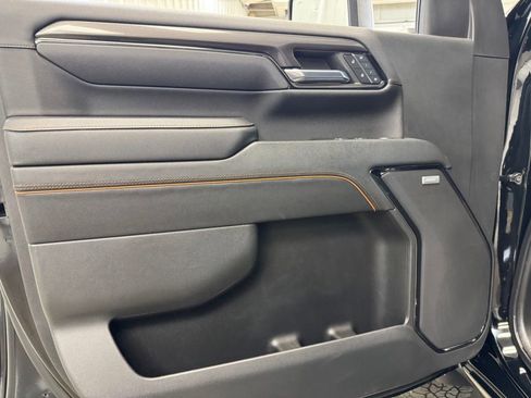 Used 2024 GMC Sierra 2500 AT4 w/ AT4 Premium Plus Package image 9