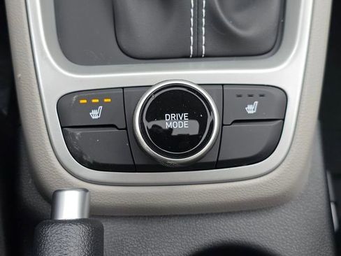 New 2026 Hyundai Venue SEL FWD image 10