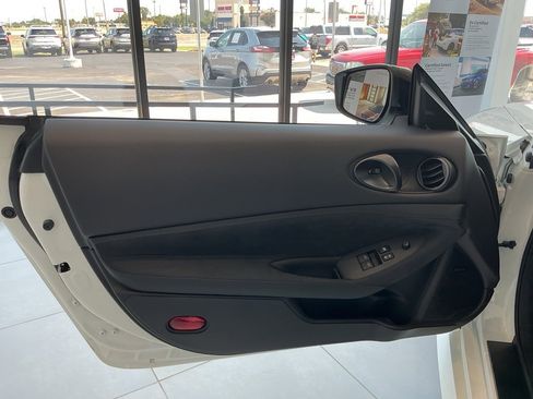New 2025 Nissan Z Performance w/ Floor Mat Package image 7