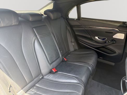 Used 2017 Mercedes-Benz S 550 4MATIC Sedan image 26