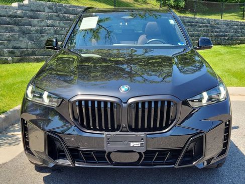 Used 2024 BMW X5 xDrive40i w/ M Sport Package AWD/4WD image 8
