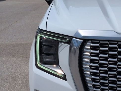 Used 2022 GMC Yukon Denali w/ Denali Ultimate Package RWD image 10
