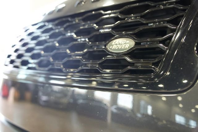 Used 2018 Land Rover Range Rover Supercharged AWD/4WD image 5
