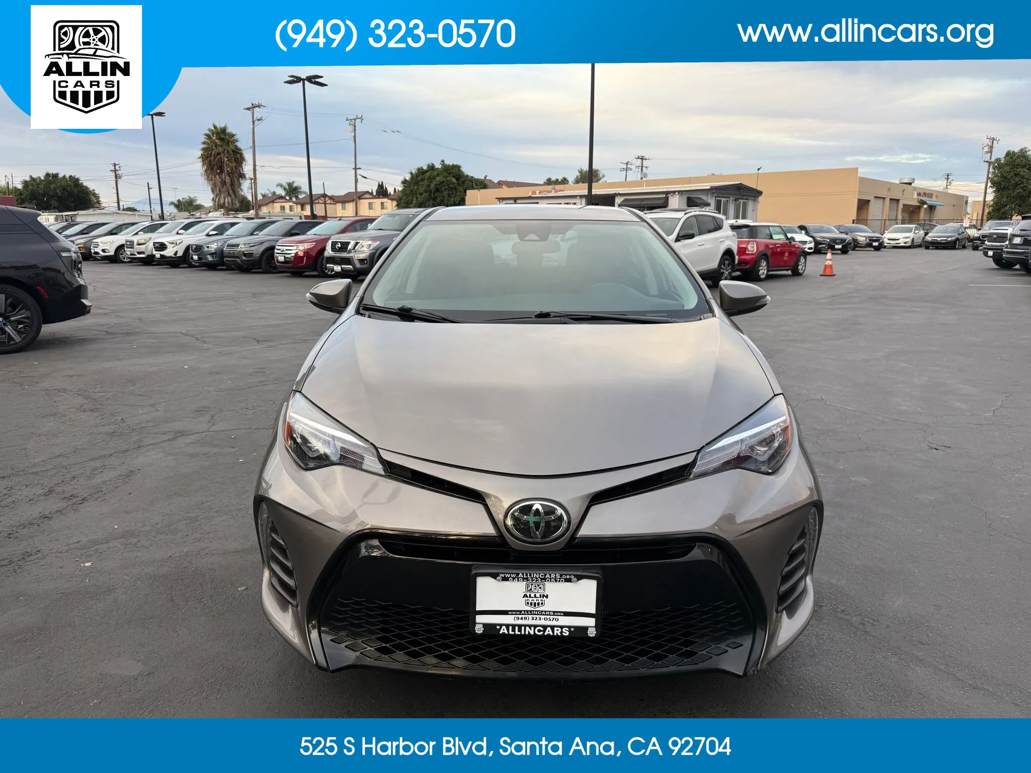 Used 2018 Toyota Corolla SE FWD image 2