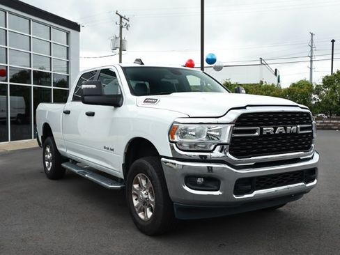 Used 2024 RAM 2500 Big Horn AWD/4WD image 2